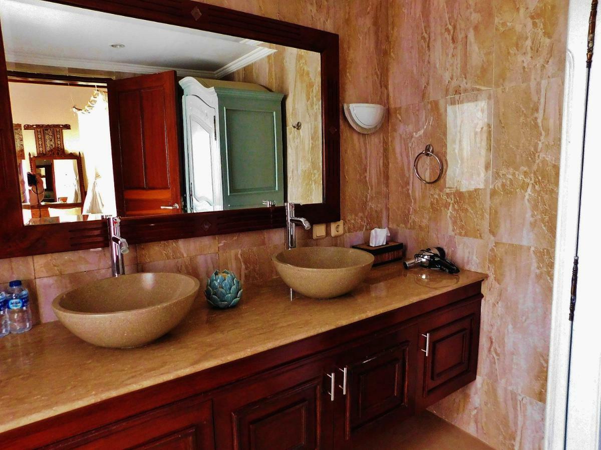 Villa Heliconia Seminyak Extérieur photo